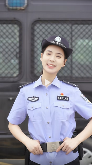 青春，請(qǐng)你一定站在你所熱愛的世界里閃閃發(fā)光！