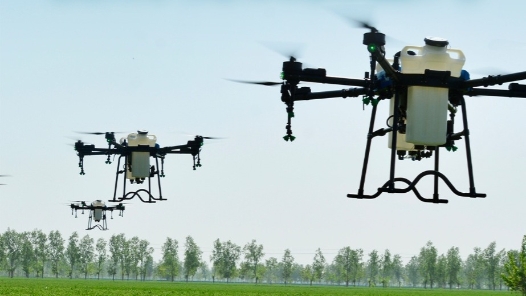 關(guān)鍵詞讀懂“十五五”丨事關(guān)民生，“低空經(jīng)濟(jì)”寫入五年規(guī)劃建議 釋放強(qiáng)烈信號