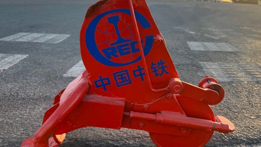 “公路裁縫”智解高速公路裂縫難題