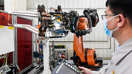 高技能人才培養新觀察｜高技能人才培養，讓產業前沿與教育課堂“握手”