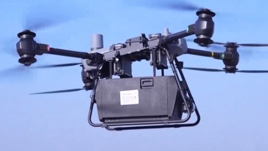 “十五五”開好局 起好步丨跨江補給、政務(wù)巡查……低空經(jīng)濟賦能民生百業(yè)