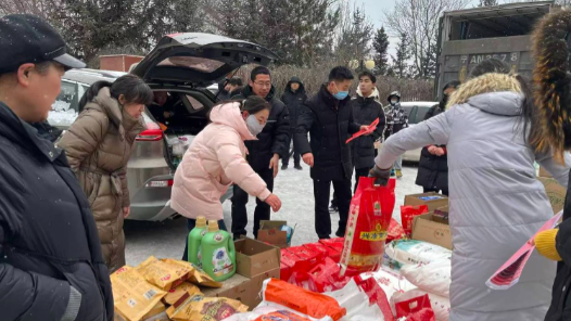 工會心系職工冷暖，千份禮包傳溫情