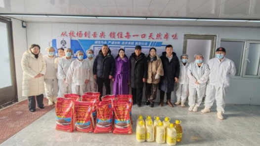 內蒙古陳巴爾虎旗總工會開展“致敬勞動 情系職工”送溫暖活動