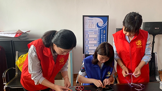 紅領志愿暖寒冬