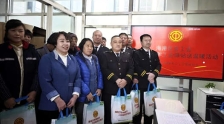 2026年兩節(jié)工會(huì)送溫暖行動(dòng)·暖聞｜秦皇島海港區(qū)：900套大禮包溫暖戶外勞動(dòng)者