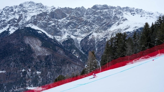 冬奧會｜高山滑雪“魔鬼”賽道首日訓練兩人受傷