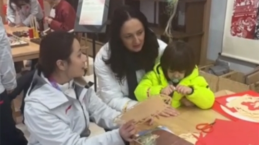 米蘭冬奧會“中國之家”人氣滿滿 意大利觀眾直呼2026要馬到成功