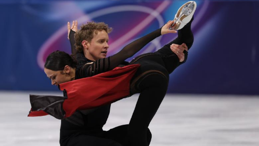 美國隊獲得米蘭冬奧會花滑團體項目金牌