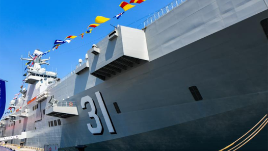 戰艦擎夢向深藍