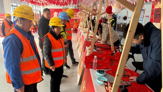 新春走基層·大國工程新春看攻堅｜暖意融融，走進上海機場建設者小鎮