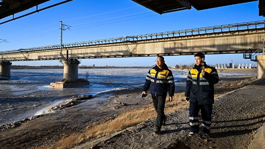 新春走基層｜從包蘭鐵路到包銀高鐵 兩代守橋人見證鐵路發展