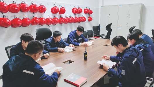 瀘州老窖股份有限公司掀起《習近平與一線職工朋友們》學習熱潮